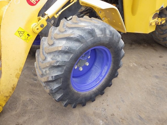 ขายรถตัก ยี่ห้อKomatsu รุ่น WA40-6