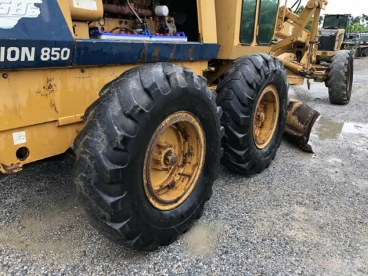 ขาย 850,000 รถเกรด GALION 850B ทำงาน 13,xxx ชม. สภาพสวยกิปพร้อมใช้ เครื่องดี เกียร์แรง (เปลี่ยน ใบมีด 14 ฟุต) ระบบไฮโดลิกพร้อม. เอกสารเล่มทะเบียน รถอยู่  นครปฐม 090-772-3710 090-772-3708