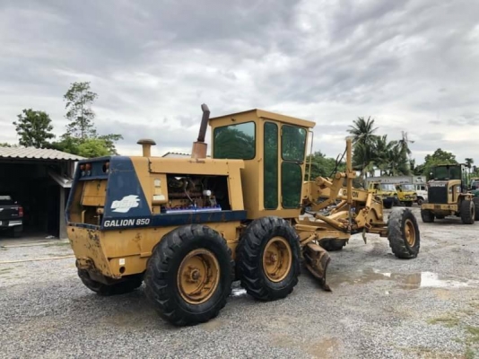 ขาย 850,000 รถเกรด GALION 850B ทำงาน 13,xxx ชม. สภาพสวยกิปพร้อมใช้ เครื่องดี เกียร์แรง (เปลี่ยน ใบมีด 14 ฟุต) ระบบไฮโดลิกพร้อม. เอกสารเล่มทะเบียน รถอยู่  นครปฐม 090-772-3710 090-772-3708