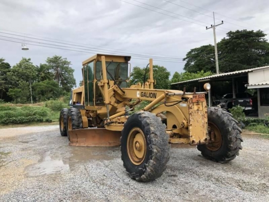 ขาย 850,000 รถเกรด GALION 850B ทำงาน 13,xxx ชม. สภาพสวยกิปพร้อมใช้ เครื่องดี เกียร์แรง (เปลี่ยน ใบมีด 14 ฟุต) ระบบไฮโดลิกพร้อม. เอกสารเล่มทะเบียน รถอยู่  นครปฐม 090-772-3710 090-772-3708