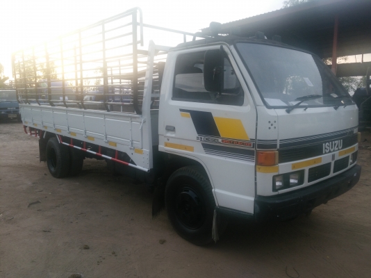 ISUZU NPR 115 แรง รคเดิม เครื่องดี ครัชชีสวย สนใจติดต่อสอบถามมาได้