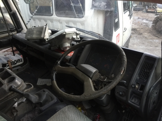 ขาย หัวสิบล้อ HINO. สิงไฮเทค. ไม่ผุ มีคันเกียร์ เบรคทิฟฟี่ พร้อมใช้