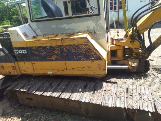 ด่วนขายลดราคาพร้อมใช้ครับแบคโฮ pc 40 รุ่น 6 komatsu