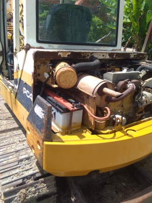 ด่วนขายลดราคาพร้อมใช้ครับแบคโฮ pc 40 รุ่น 6 komatsu