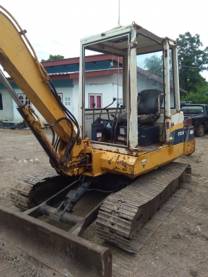 ด่วนขายลดราคาพร้อมใช้ครับแบคโฮ pc 40 รุ่น 6 komatsu