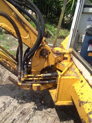 ด่วนขายลดราคาพร้อมใช้ครับแบคโฮ pc 40 รุ่น 6 komatsu