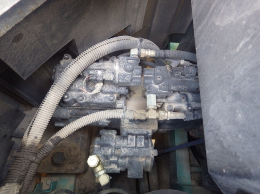 มาใหม่จ้า KOBELCO SK135SR-1ES  YY04  เก่านอกแท้  เดิมๆๆ  สภาพสวย  เครื่องปั๊มแห้ง  มีลายแย๊ก  พร้อมใช้  โทร 089-7462641  สุวรรณี