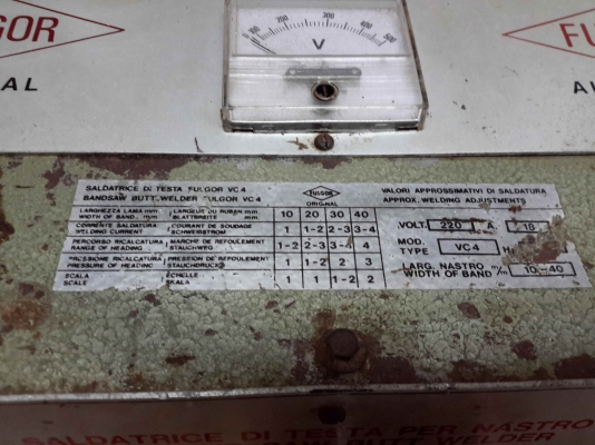 เครื่องเชื่อมต่อใบเลื่อยสายพาน FULGOR VC4