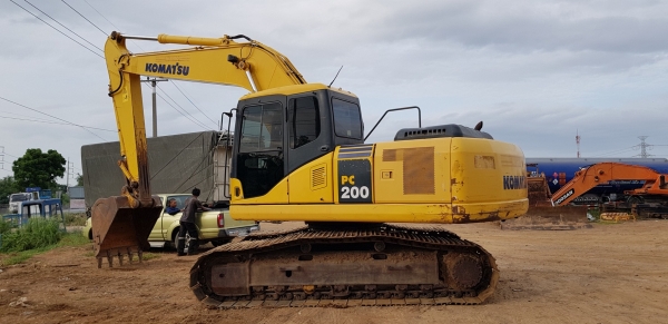 ขายด่วน!! Komatsu PC200-7 สภาพนางฟ้า ขายด่วน!! Komatsu PC200-7 สภาพนางฟ้า