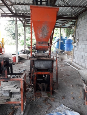 เครื่องอัดบล๊อคแบบ 2 ก้อน แบบคันโยกรุ่นยอดนิยม ครบชุดพร้อมใช้งานได้เลย