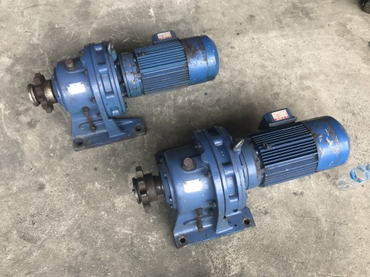 ( เหลือ 1ตัวครับ )ขายมอเตอร์เกียร์ Cycro drive Sumitomo 3HP. 380V มีระบบเบรคในตัว อัตราทด 1:273 เพลาออกประมาณ 5.3รอบต่อนาที รอบช้าแรงบิดเยอะ สภาพสวย พร้อมใช้งาน มี 2ตัวครับ ราคาตัวละ 19,000 บาท ( เหลือ 1ตัวครับ )ขายมอเตอร์เกียร์ Cycro drive Sumitomo 3HP. 380V มีระบบเบรคในตัว อัตราทด 1:273 เพลาออกประมาณ 5.3รอบต่อนาที รอบช้าแรงบิดเยอะ สภาพสวย พร้อมใช้งาน มี 2ตัวครับ ราคาตัวละ 19,000 บาท