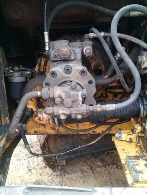 ขายแบคโฮ sk120-1 เก่านอก เครื่องฟิตใหม่ ใช้งานดี ปั๊ม k3v โซ่ดี แอร์เย็น เอกสารสัญญาซื้อขาย