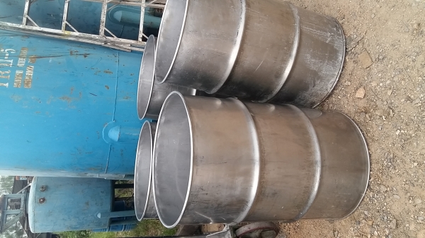 ขายค่ะ ถังสแตนเลส 200ลิตร มือสอง สภาพสวยมาก พร้อมใช้ค่ะ