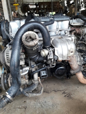 ขายเครื่อง FORD เทอร์โบ พร้อมเกียร์โฟร์ มีเอกสาร