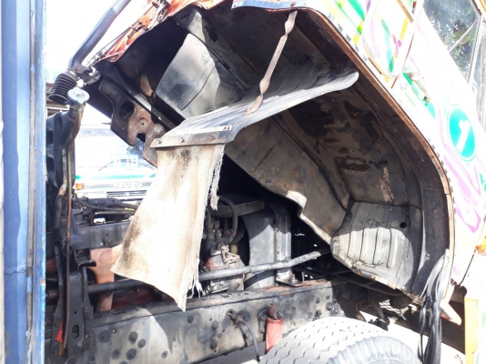 ขาย HINO 6 ล้อ (ตู้ผ้าใบ) เครื่อง 170 แรง ยาว 6.2 เบรคจิ๊ฟฟี่ พวงมาลัยเพาเวอร์ ยางใหม่7 เส้น เครื่องดี ชัชซีสวย ราคา 290,000 บาท ศุภากร 081-1903107,089-5367218