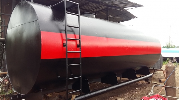 ขายค่ะถังน้ำมัน 20000 ลิตรมือสองแบบมีห้องกั้น 3 ห้องหนา 6 มิล สภาพสวยพร้อมใช้ค่ะ ขายค่ะถังน้ำมัน 20000 ลิตรมือสองแบบมีห้องกั้น 3 ห้องหนา 6 มิล สภาพสวยพร้อมใช้ค่ะ