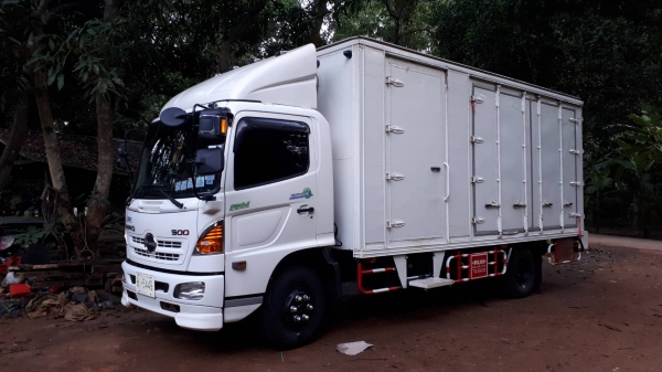 ขายหกล้อตู้ FC9J 150 แรง ปี 57 ตู้ยาว 5.50 ม.วิ่ง 54,000 กิโล ขายหกล้อตู้ FC9J 150 แรง ปี 57 ตู้ยาว 5.50 ม.วิ่ง 54,000 กิโล