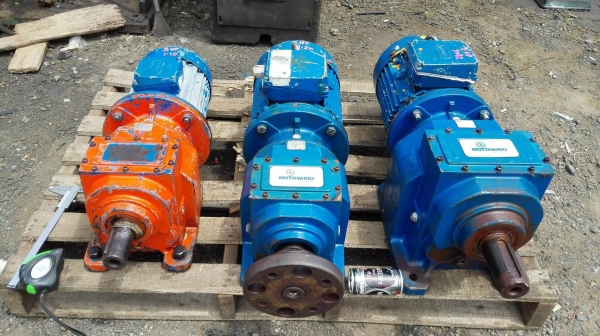 มอเตอร์เกียร์อิตาลี่ MOTOVARIO ITALY 3 HP 1:15 / 5 HP 1:25