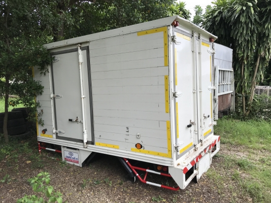 ขาย ตู้แห้ง 3 บาน  ยาว 3.10 m. ใส่ 4-6 เล็ก สวยๆ