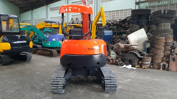 ขาย รถขุด KUBOTA รุ่น U35  มือสองญี่ปุ่น แทรกเหล็ก สลัก บูทเอวแน่น 100\%  คอนโทรลสั้น ทำงานไว สวยพร้อมใช้งาน มือถือ 0818753444  สอบถามเพิ่มเติมได้ที่ http://line.me/ti/p/mFkzr50JV