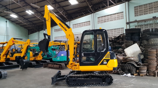 ขาย รถขุด KOMATSUรุ่น PC30-7-มือสองญี่ปุ่น แทรกเหล็ก สลัก บูทเอวแน่น 100\% ปั้มนิ้ว คอนโทรลสั้น ทำงานไว หัวเก๋ง สวยพร้อมใช้งาน มือถือ 0818753444  สอบถามเพิ่มเติมได้ที่ http://line.me/ti/p/mFkzr50JV