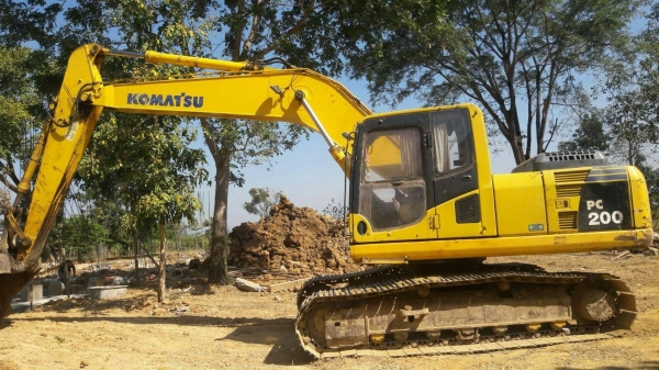 ขาย 1,150,000 KOMATSU pc 200-8 เล่มทะเบียน ไฟฟ้าครบ เครื่องดี ปั้มแรง เอวแน่น ช่วงล่างพอใช้ รถอยู่ ชัยภูมิ 064-191-1112