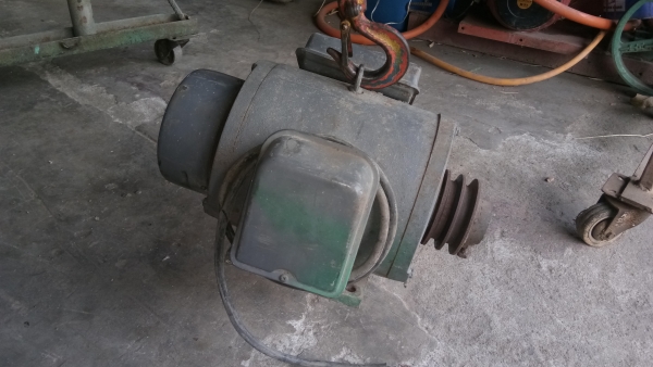 ขายเมอเตอร์3แรงยี่ห้อฮิตาชิไฟ220พร้อมใช้.ครับ