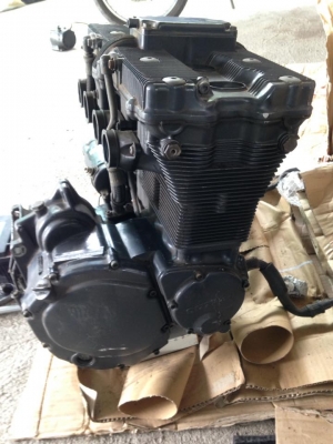 ขายเครื่อง GSX-R 750 ออย ขายเครื่อง GSX-R 750 ออย