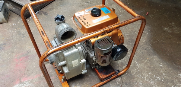 ปั้มน้ำ 3 x 3 นิ้ว