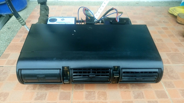 ขายตู้แอร์แขวนฟอมูล่าหน้าปรับได้แบบสามช่อง