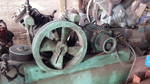 ปั้มลม Ingersoll Rand 7.5 hp. made in U.S.A. ราคา3 แรง ถูกสุดๆ