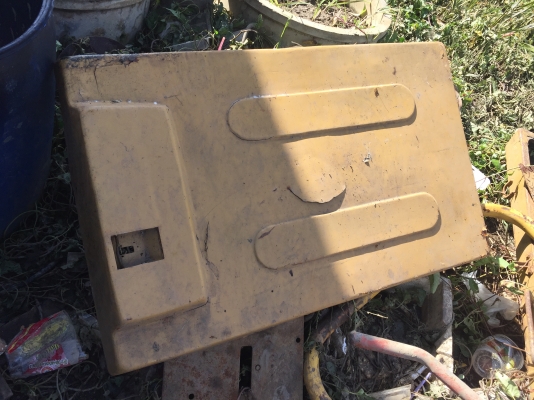 ฝากระโปรงรถแทร็กเตอร์D2 สวยๆ โทร 0616613023แพรว