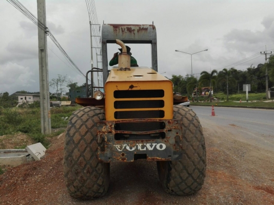 ขายรถบด VOLVO 2 เปลือก ไมล์ 2200 ชม.ราคา 1000000