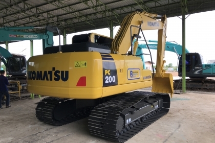 ขาย!! >>> Komatsu Pc200 รุ่น 8 MO สวยเต็ม PM.ยังเหลือ <<< เบอร์ติดต่อ 098-7155789 086-4631102