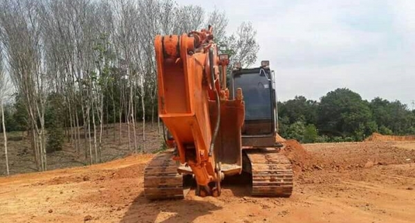 ขาย!! >>> Hitachi Zx200 รุ่น 1 สภาพดีพร้อมใช้งาน เอกสารพร้อมโอน <<< เบอร์ติดต่อ 098-7155789 086-4631102