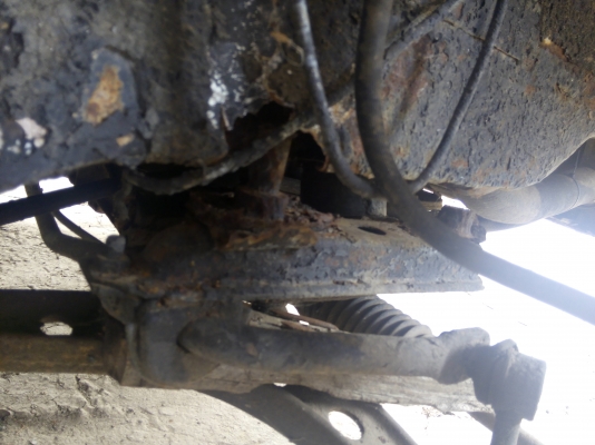 ขายแยกอะใหล่bmw e30 (316)0966859554