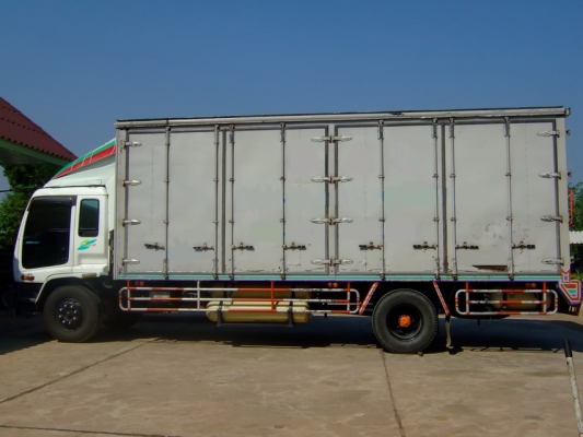 ขายรถหกล้อ ตู้ 10 บาน Isuzu Deca FTR32NR 195 แรงม้า ปี 2547 ขายรถหกล้อ ตู้ 10 บาน Isuzu Deca FTR32NR 195 แรงม้า ปี 2547