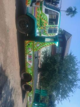 ขายรถเทลเลอร์ 10 ล้อ 1 เพลา  บรรทุกรถเกี่ย