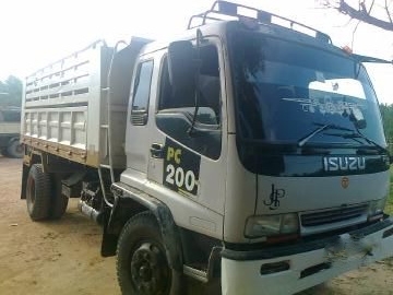 รถอิซูซุ 6 ล้อดั๊ม 195 แรงม้า ปี 40  สนใจติดต่อ 081 - 6079515