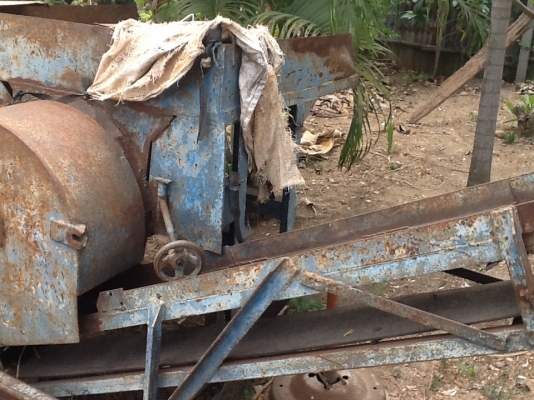 เครื่องหั่นลำเลียง พร้อมเครื่องเครื่องยนต์ ถูกๆยังใช้งานได้ปรกติ
