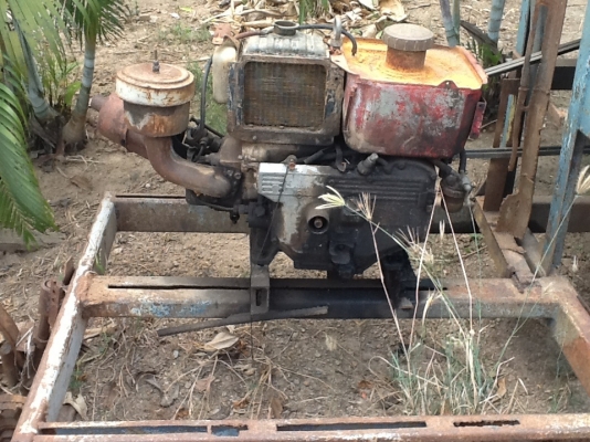 เครื่องหั่นลำเลียง พร้อมเครื่องเครื่องยนต์ ถูกๆยังใช้งานได้ปรกติ
