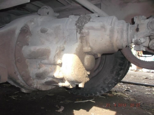 isuzu JCM165 สองเพลาครับ