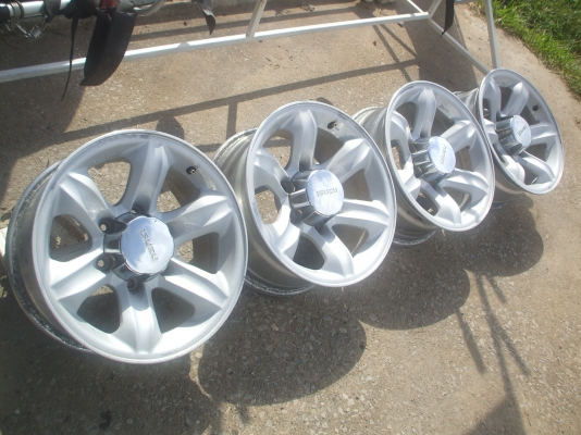 ขายล้อเล็บเหยี่ยวแท้ติดรถ