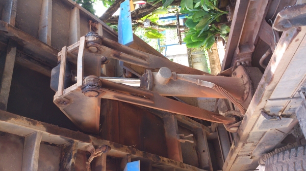 ขาย 10 ล้อ ISUZU JCM เครื่อง 195 แรงม้า มีดั้ม