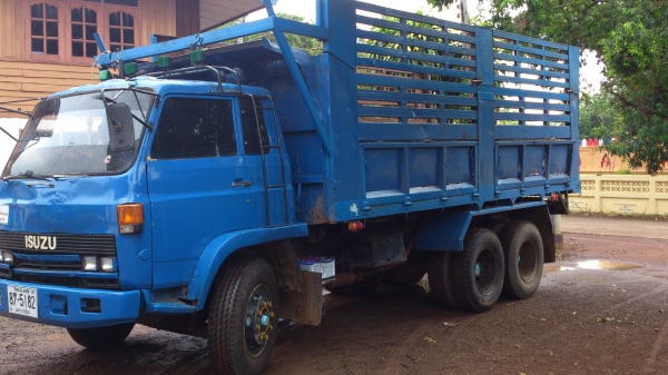 ขาย 10 ล้อ ISUZU JCM เครื่อง 195 แรงม้า มีดั้ม