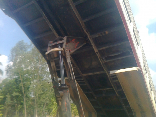 MITSUBISHI FN527M-TF 220 แรงม้า 2 เพลา ดัมพ์ มีระบบลากจูง