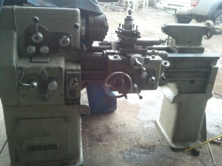 เครื่องกลึง