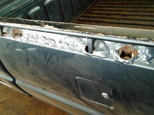 ***ขายแล้วครับขอบคุณ Truck2hand ขาย กระบะตอนเดียว MITSU L200 CYCLONE 2.5ปี38/95 เครื่องเดิม2.5แห้งดีไม่หลวมไม่เยิ้ม ช่วงล่างแน่นคัสซีสวยไม่ผุไม่ดาม ภายในสวยคอนโซลครบพื้นเก๋งไม่ผุ เบาะไม่ขาด หน้า-หลังเดิม สีไม่ค่อยสวย มีแตกมีลอก กระบะพื้นไม่ผุมีผุด้านข้าง(