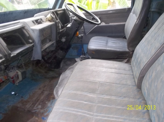 ขๅย  6ล้อ  NPR  ประกอบ 100แรง  คัชซีสวย เกียร์สั้น