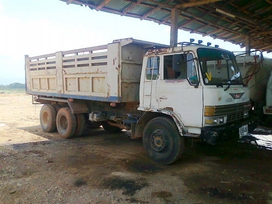 ขายด่วน..รถสิบล้อ HINO FL17 เครื่องดี คัสซีสวย เก๋งสวย รถสวยพร้อมใช้ มีทะเบียน.